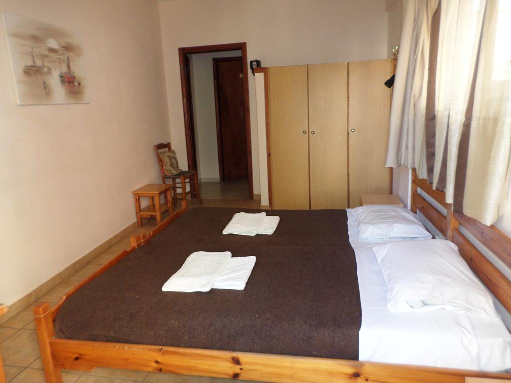 חאניה Tina Hotel מראה חיצוני תמונה