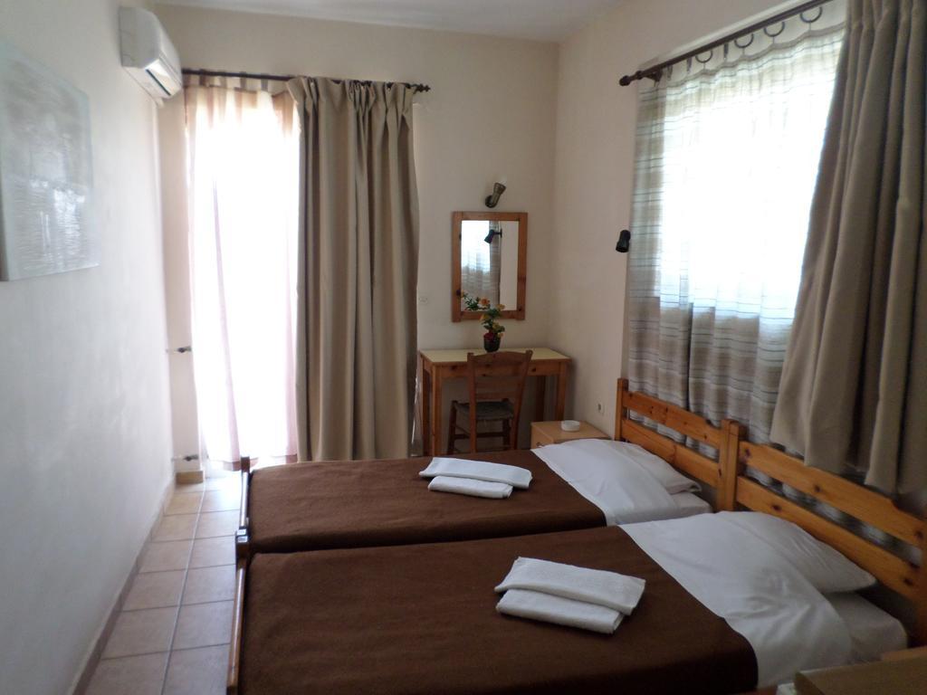 חאניה Tina Hotel חדר תמונה